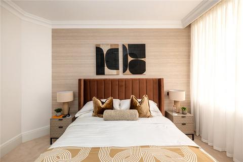 2 bedroom apartment to rent, Stratton Street, London, W1J