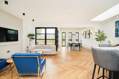 3 Dalewood Drive, Sheffield, S8 0EA
