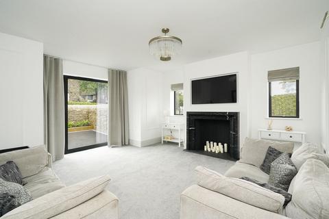 3 Dalewood Drive, Sheffield, S8 0EA
