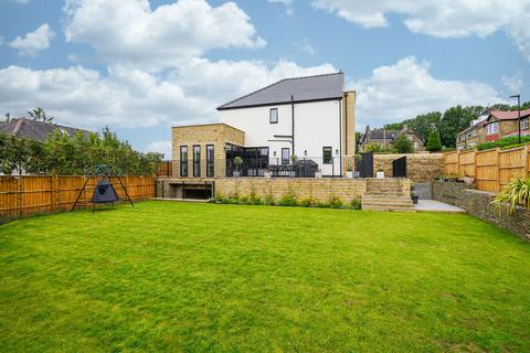 3 Dalewood Drive, Sheffield, S8 0EA