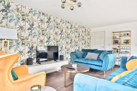 43 Beacon Crescent, Hindhead, GU26 6UG