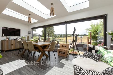 4 bedroom semi-detached house for sale, Langley Close, Epsom KT18