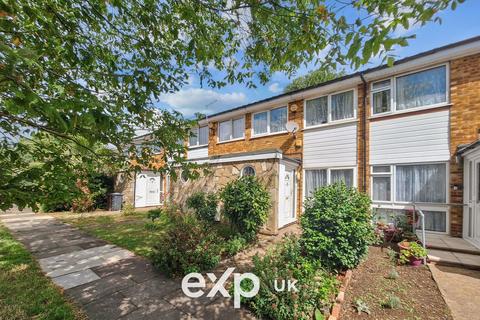 3 Chichester Way, Feltham, TW14 0DF