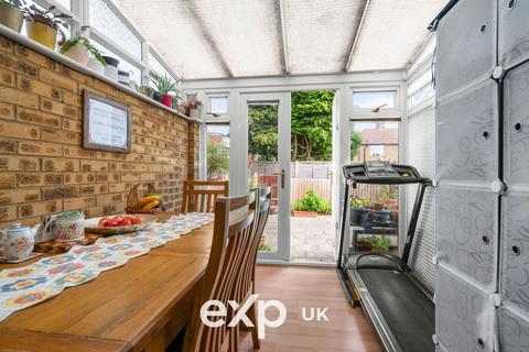 3 Chichester Way, Feltham, TW14 0DF