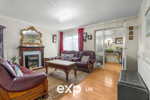 3 Chichester Way, Feltham, TW14 0DF