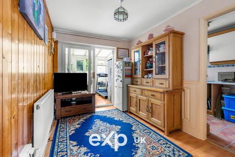 3 Chichester Way, Feltham, TW14 0DF