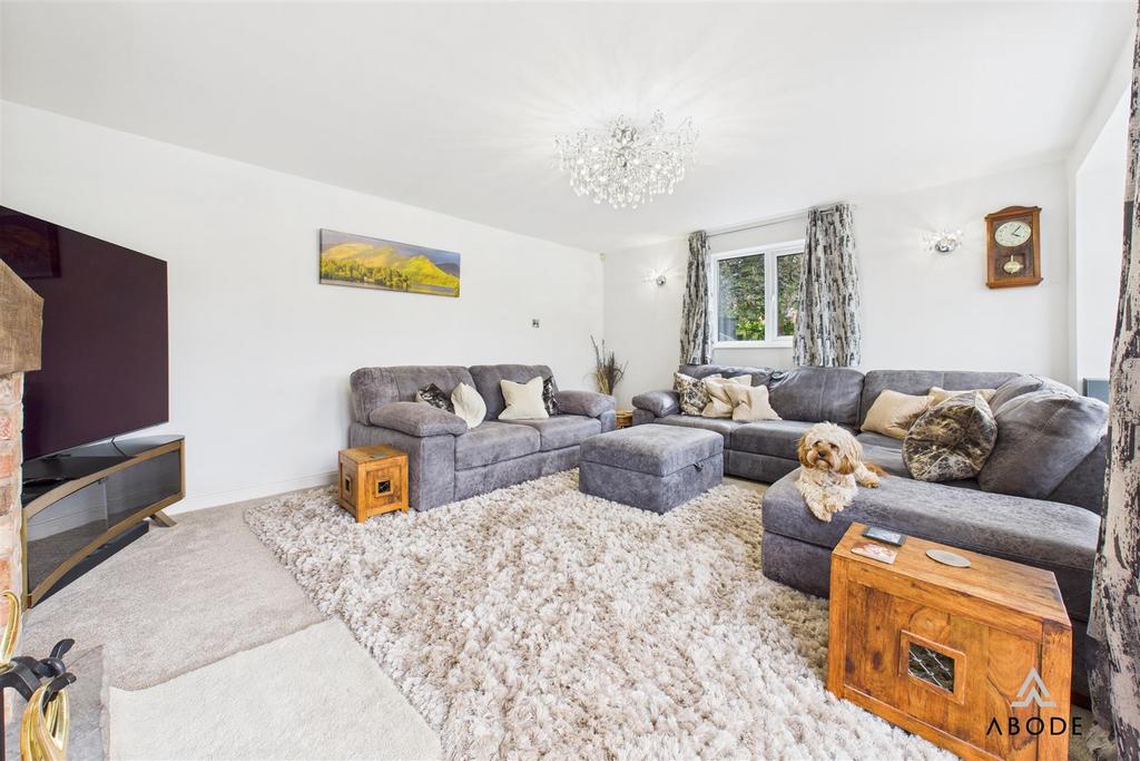 CAM03473 G0-PR0425-STILL020.jpg