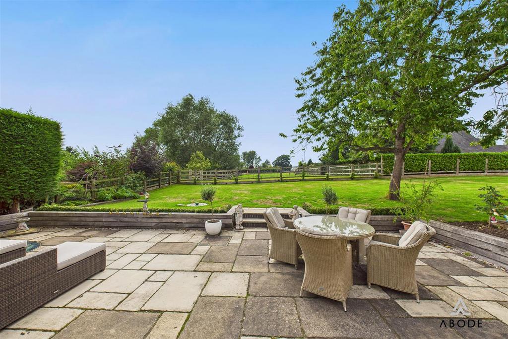 CAM03473 G0-PR0425-STILL048.jpg