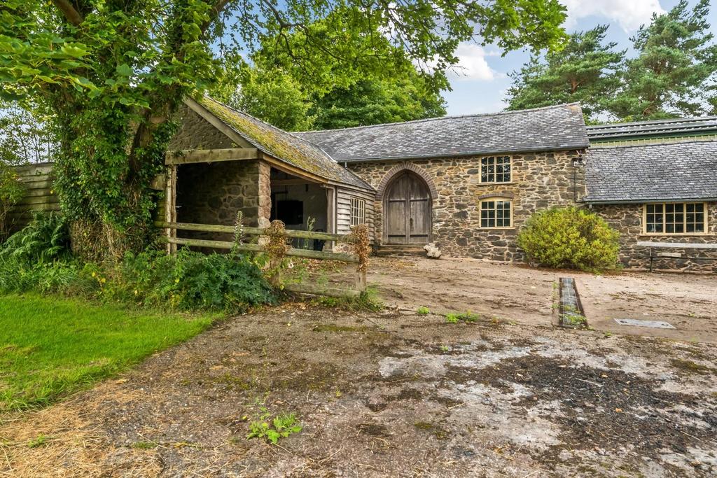Outbuilding.jpg