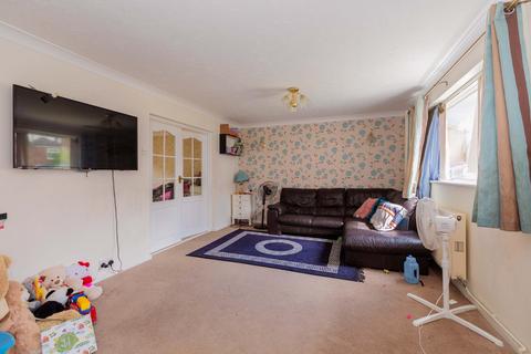33 Barton Road, Slough, SL3 8DF
