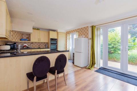 33 Barton Road, Slough, SL3 8DF