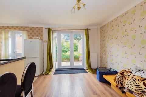 33 Barton Road, Slough, SL3 8DF
