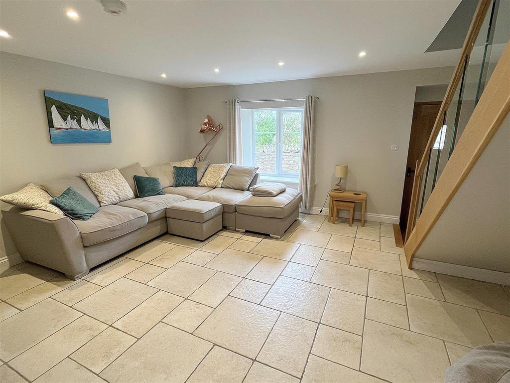 Sitting Room.jpg