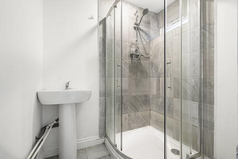 1 Broomcroft Close, Woking, GU22 8NR