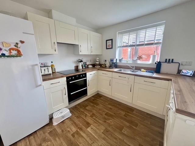 Kitchen 4.jpg
