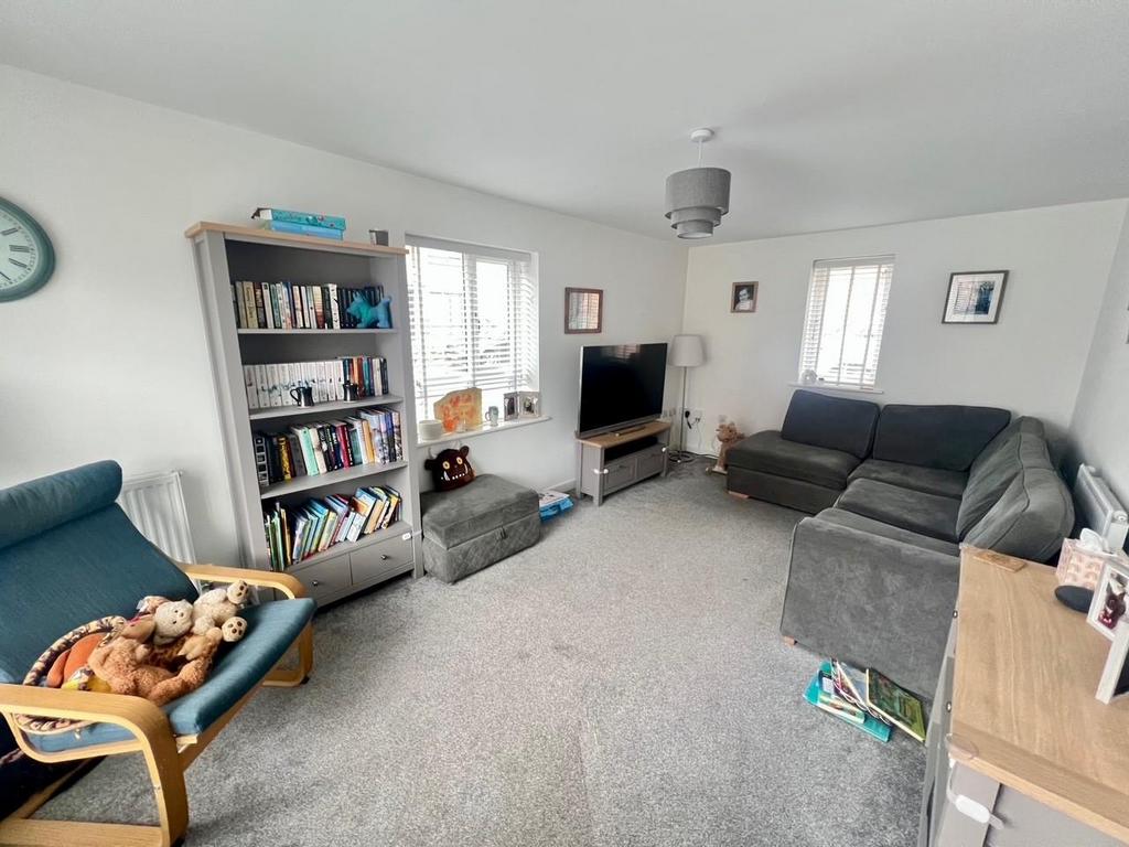 Living Room.jpg