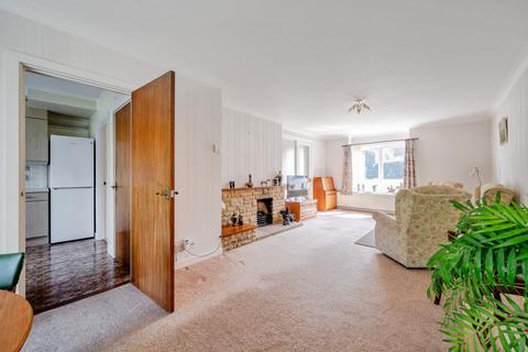 1 Farm Close, Warnham, Horsham, RH12 3QT