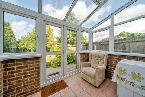 1 Farm Close, Warnham, Horsham, RH12 3QT
