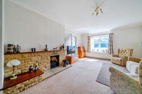 1 Farm Close, Warnham, Horsham, RH12 3QT