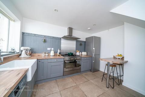 4 bedroom end of terrace house for sale, Rutland Crescent, Walsall WS9