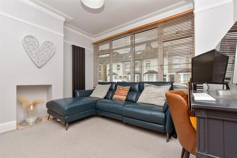 37 Lower Road, Kenley, CR8 5NH