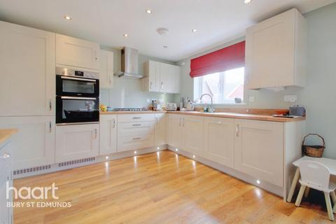 4 bedroom detached house for sale, Shackeroo Road, Bury St Edmunds