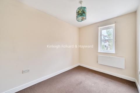 2 bedroom flat to rent, Pickard Close, London, N14