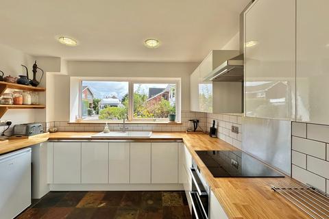 5 bedroom detached house for sale, Croome Close, Hereford, HR1
