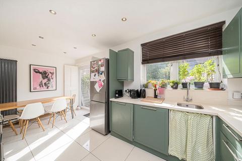 4 bedroom house for sale, Beech Way, Twickenham TW2