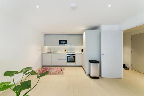 1 bedroom apartment to rent, Packington Square, Islington, London, N1