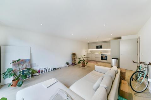 1 bedroom apartment to rent, Packington Square, Islington, London, N1