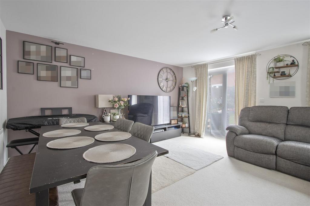 Living/Dining Room