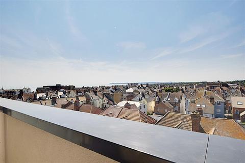 3 bedroom flat for sale, Sea Road, Bexhill-On-Sea