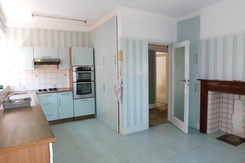 4 bedroom detached house for sale, Carbery Avenue, Bournemouth BH6