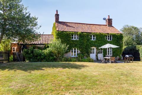 5 bedroom detached house for sale, Skeyton