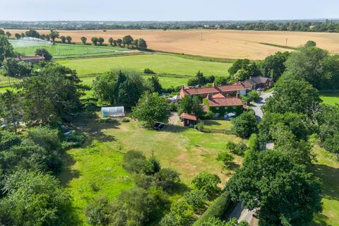 5 bedroom detached house for sale, Skeyton