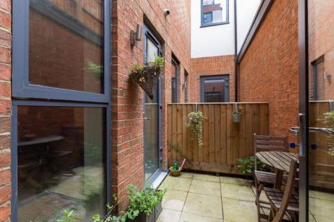 2 bedroom flat for sale, Worple Road, Wimbledon SW19
