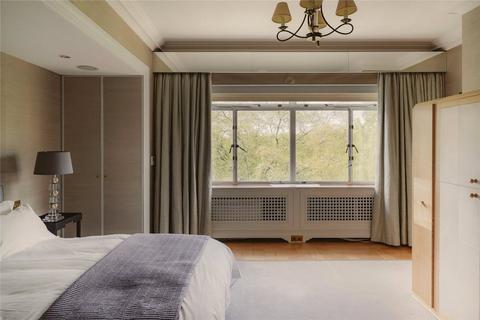 3 bedroom apartment to rent, St James's Place, St James SW1A