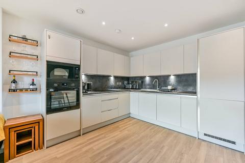 2 bedroom flat for sale, Selbourne Avenue, Hounslow, HOUNSLOW, TW3