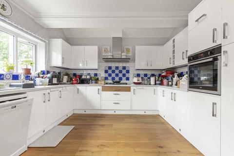 3 bedroom detached house for sale, Wilton Grove, New Malden KT3