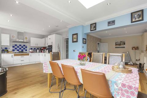 3 bedroom detached house for sale, Wilton Grove, New Malden KT3
