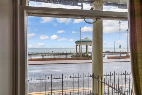 2 bedroom ground floor flat for sale, Wellington Crescent, Ramsgate, Kent