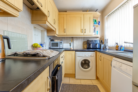 3 bedroom semi-detached house for sale, Oakleigh Walk, Kingswinford DY6