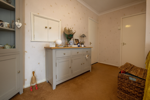3 bedroom semi-detached house for sale, Oakleigh Walk, Kingswinford DY6