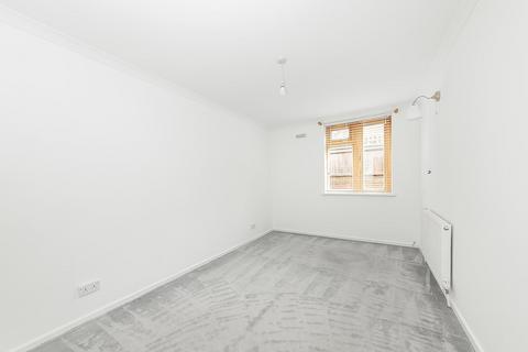 2 bedroom maisonette for sale, Stoneycroft Close, London