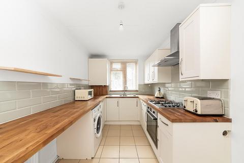 2 bedroom maisonette for sale, Stoneycroft Close, London