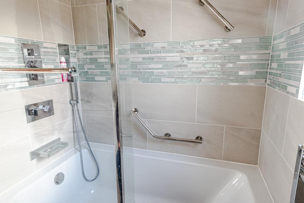 Bathroomb