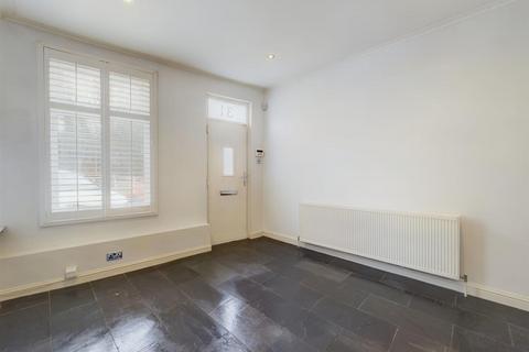 31 Baslow Road, Sheffield, S17 4DL