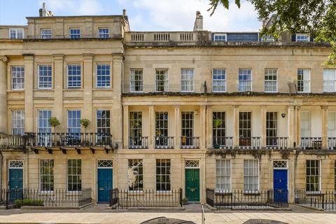 7 bedroom terraced house for sale