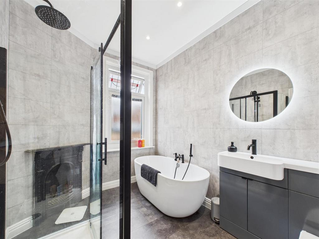 Bath.jpg